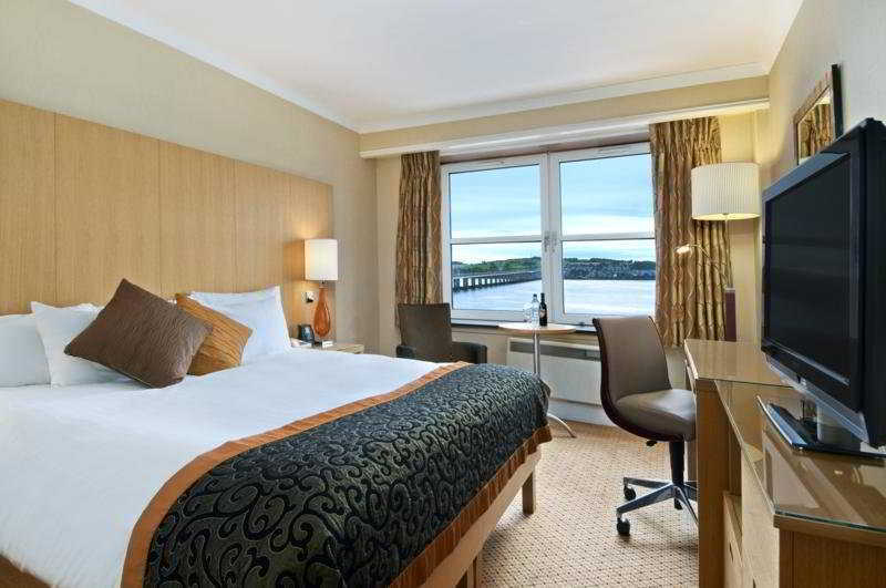 Hilton Dundee Hotel Room photo